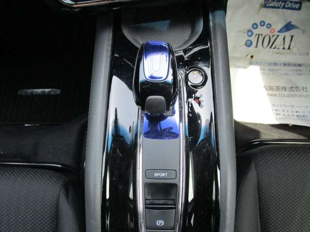 ホンダ ヴェゼル １．５ ハイブリッド Ｘ ４ＷＤ H27年 (北海道) 99