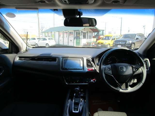 ホンダ ヴェゼル １．５ ハイブリッド Ｘ ４ＷＤ H27年 (北海道) 99