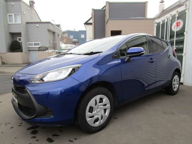 トヨタ アクア １．５ Ｘ Ｅ－ＦＯＵＲ ４ＷＤ R4年 (北海道) 99