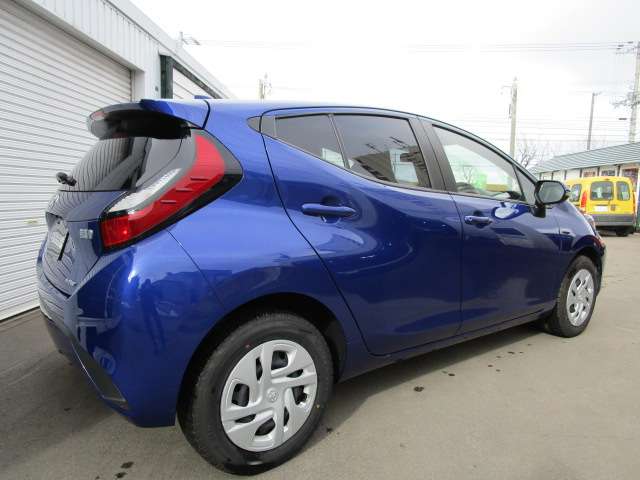 トヨタ アクア １．５ Ｘ Ｅ－ＦＯＵＲ ４ＷＤ R4年 (北海道) 99