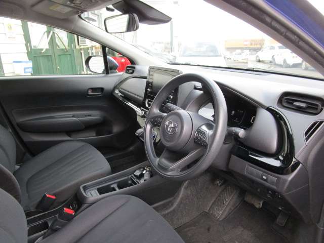 トヨタ アクア １．５ Ｘ Ｅ－ＦＯＵＲ ４ＷＤ R4年 (北海道) 99