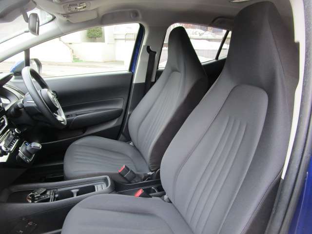 トヨタ アクア １．５ Ｘ Ｅ－ＦＯＵＲ ４ＷＤ R4年 (北海道) 99