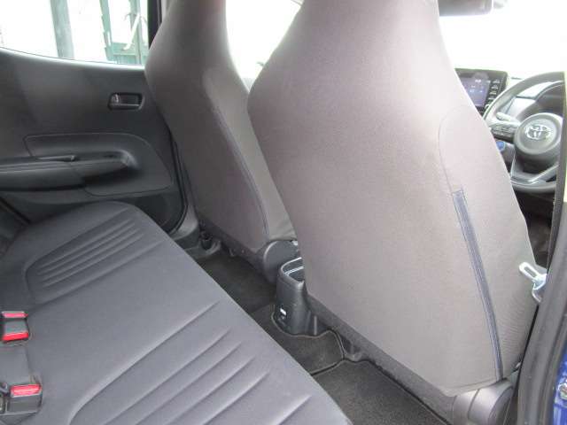 トヨタ アクア １．５ Ｘ Ｅ－ＦＯＵＲ ４ＷＤ R4年 (北海道) 99