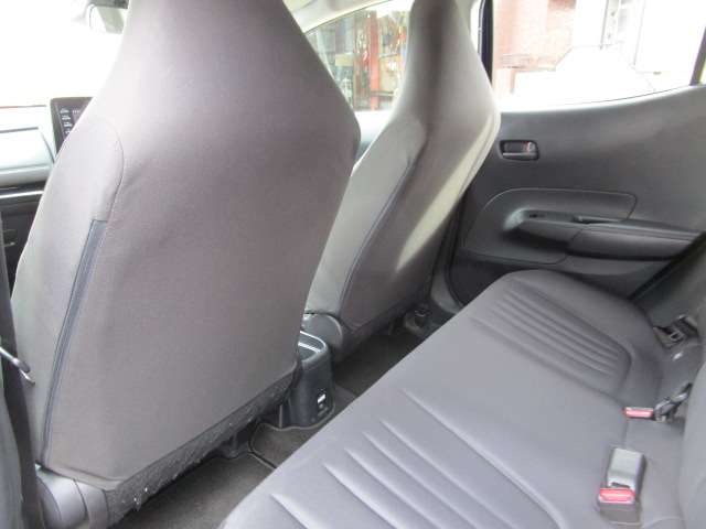 トヨタ アクア １．５ Ｘ Ｅ－ＦＯＵＲ ４ＷＤ R4年 (北海道) 99