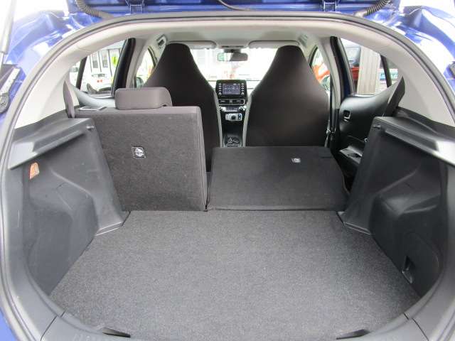 トヨタ アクア １．５ Ｘ Ｅ－ＦＯＵＲ ４ＷＤ R4年 (北海道) 99