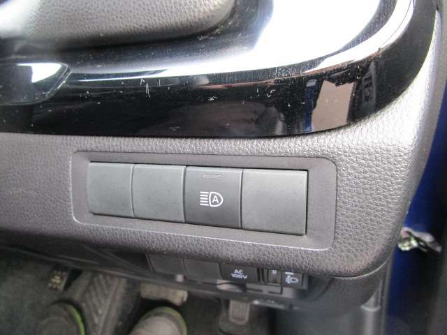 トヨタ アクア １．５ Ｘ Ｅ－ＦＯＵＲ ４ＷＤ R4年 (北海道) 99