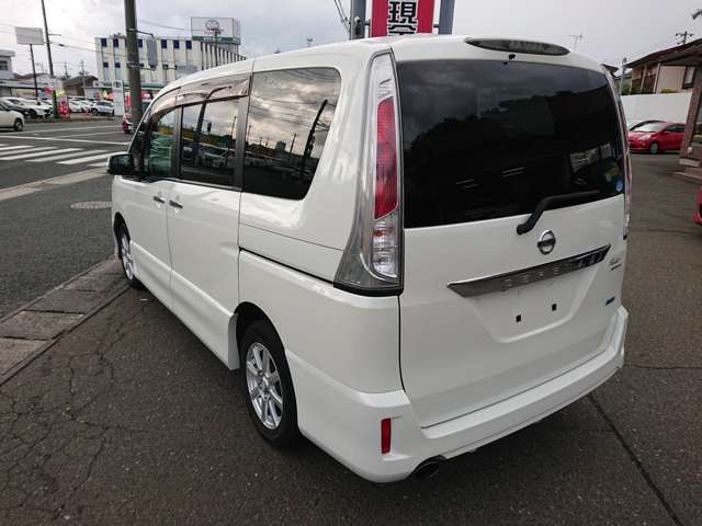 日産 セレナ ２．０ ライダー ４ＷＤ H23年 (東北) 99