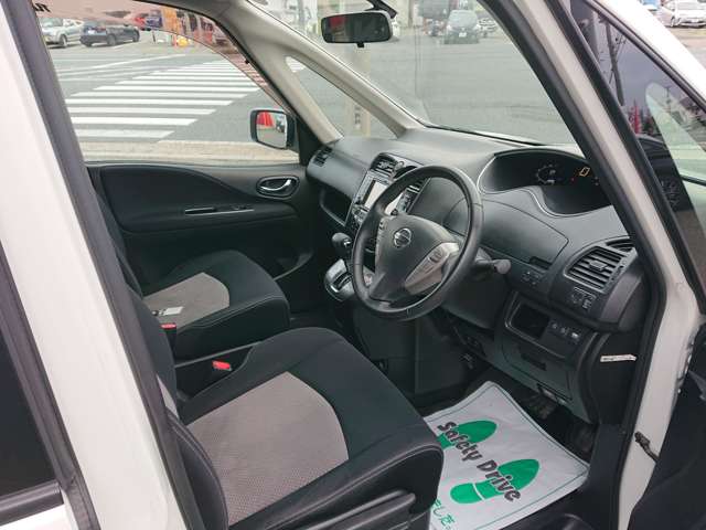 日産 セレナ ２．０ ライダー ４ＷＤ H23年 (東北) 99