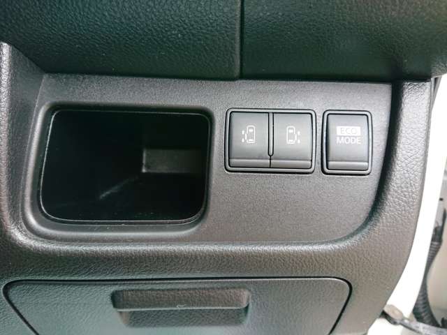 日産 セレナ ２．０ ライダー ４ＷＤ H23年 (東北) 99