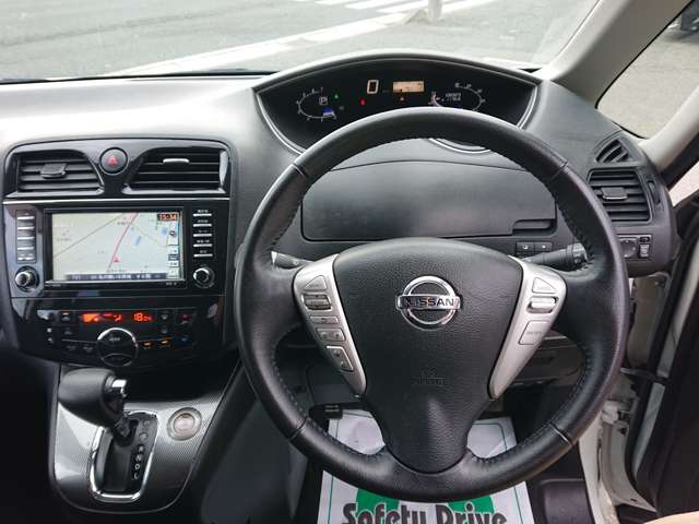 日産 セレナ ２．０ ライダー ４ＷＤ H23年 (東北) 99