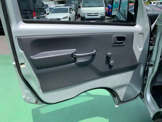 日産 ＮＴ１００クリッパー ６６０ ＤＸ R5年 (関東) 99