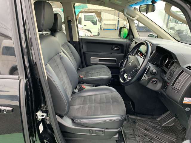 三菱 デリカ　Ｄ：５ ２．４ Ｇ リミテッドパッケージ ４ＷＤ R1年 (関東) 99