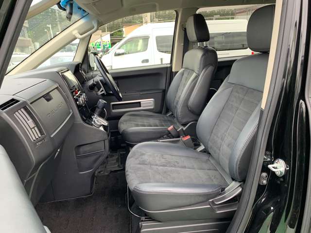 三菱 デリカ　Ｄ：５ ２．４ Ｇ リミテッドパッケージ ４ＷＤ R1年 (関東) 99