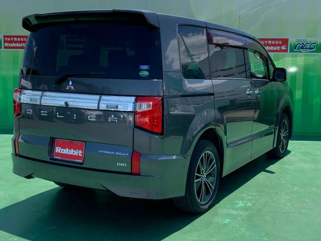 三菱 デリカ　Ｄ：５ アーバンギア ２．２ Ｇ ディーゼルターボ ４ＷＤ R1年 (関東) 99