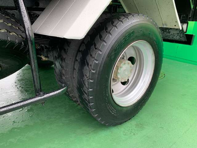 日野自動車 デュトロ ４．０Ｄターボ H28年 (関東) 99