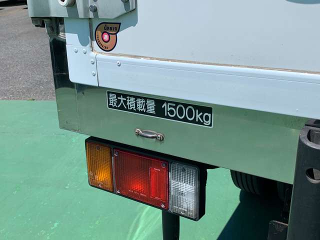 マツダ タイタン ３．０Ｄターボ R1年 (関東) 99