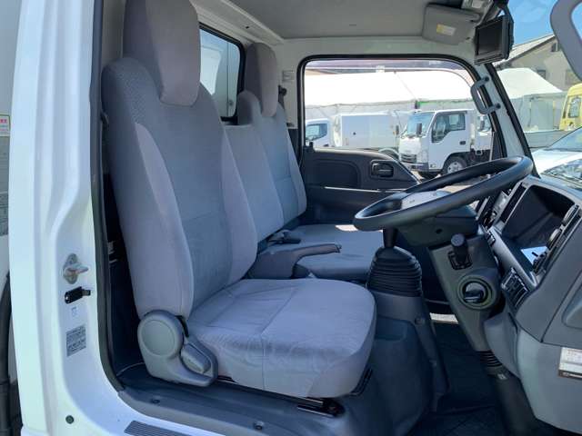 マツダ タイタン ３．０Ｄターボ R1年 (関東) 99