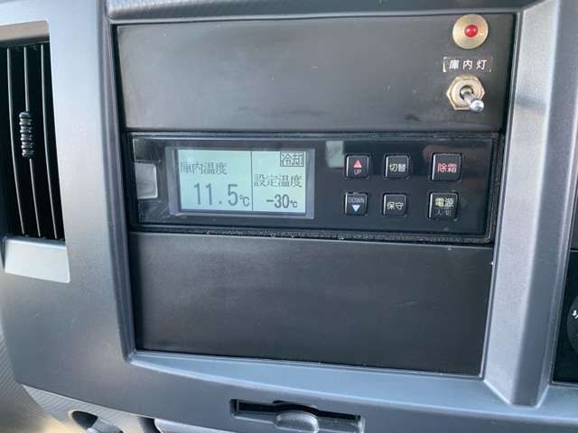 マツダ タイタン ３．０Ｄターボ R1年 (関東) 99