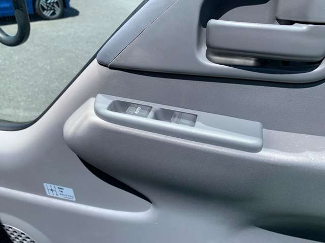 マツダ タイタン ３．０Ｄターボ R1年 (関東) 99