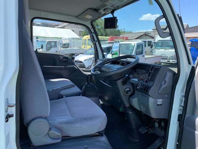 マツダ タイタン ３．０Ｄターボ R1年 (関東) 99