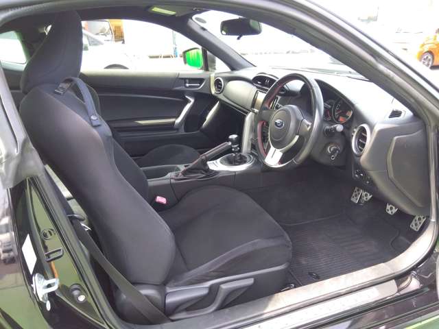 スバル ＢＲＺ ２．０ Ｒ H27年 (関東) 99
