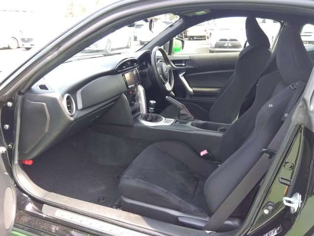 スバル ＢＲＺ ２．０ Ｒ H27年 (関東) 99
