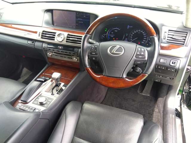 レクサス ＬＳハイブリッド ６００ＨＬ ４ＷＤ H24年 (関東) 99