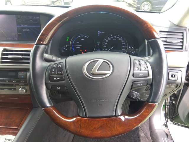 レクサス ＬＳハイブリッド ６００ＨＬ ４ＷＤ H24年 (関東) 99