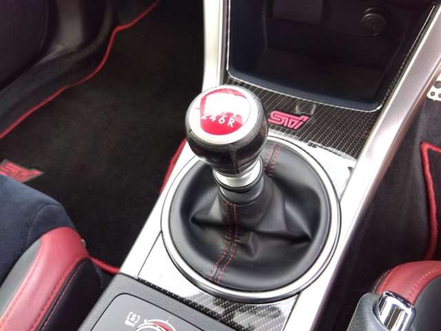 スバル ＷＲＸ　ＳＴＩ ＳＴＩ ２．０ ４ＷＤ H28年 (関東) 99