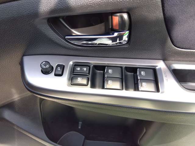 スバル ＷＲＸ　ＳＴＩ ＳＴＩ ２．０ ４ＷＤ H28年 (関東) 99
