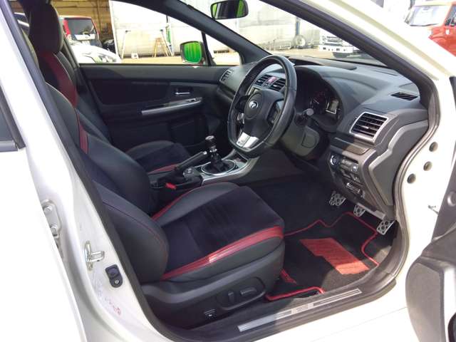 スバル ＷＲＸ　ＳＴＩ ＳＴＩ ２．０ ４ＷＤ H28年 (関東) 99
