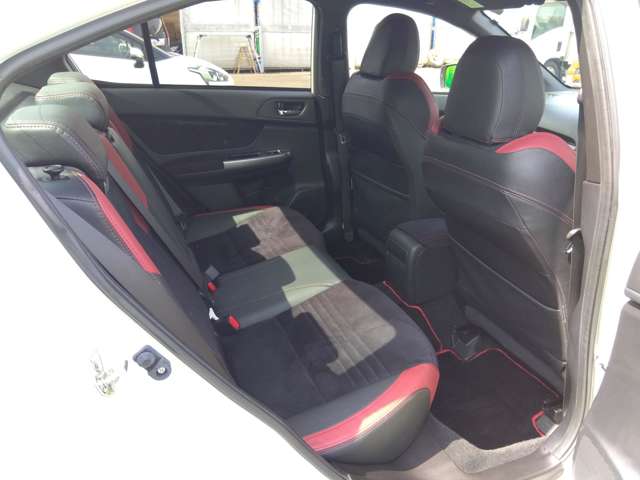 スバル ＷＲＸ　ＳＴＩ ＳＴＩ ２．０ ４ＷＤ H28年 (関東) 99