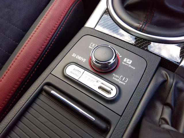 スバル ＷＲＸ　ＳＴＩ ＳＴＩ ２．０ ４ＷＤ H28年 (関東) 99