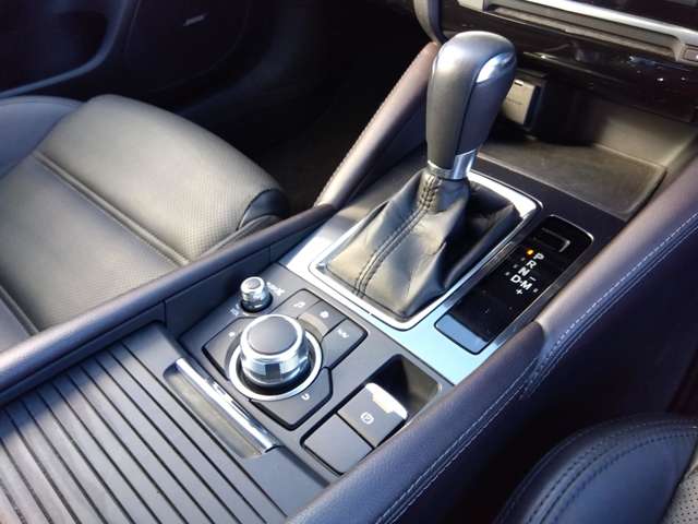 マツダ アテンザ　ワゴン ２．２ ＸＤ Ｌパッケージ ディーゼルターボ H28年 (関東) 99
