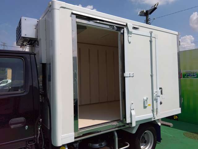 日産 アトラス ３．０Ｄターボ R4年 (関東) 99