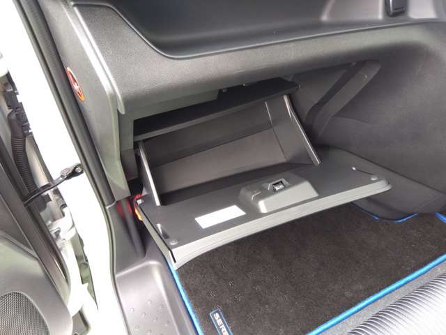 日産 セレナ １．２ Ｅ－ＰＯＷＥＲ ハイウェイスター Ｖ R4年 (関東) 99