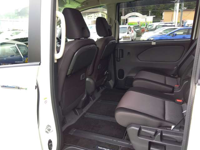 日産 セレナ １．２ Ｅ－ＰＯＷＥＲ ハイウェイスター Ｖ R4年 (関東) 99
