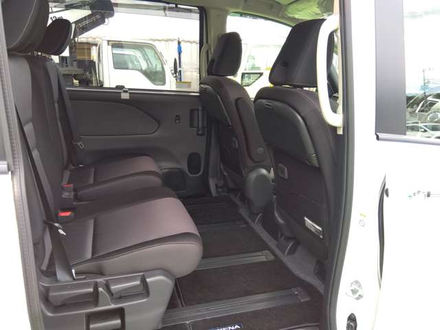 日産 セレナ １．２ Ｅ－ＰＯＷＥＲ ハイウェイスター Ｖ R4年 (関東) 99