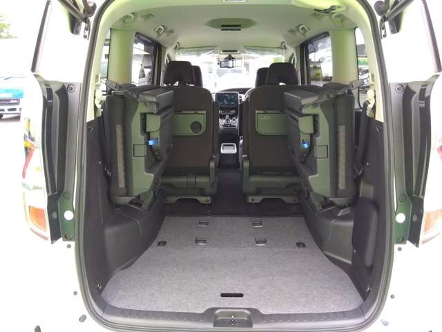 日産 セレナ １．２ Ｅ－ＰＯＷＥＲ ハイウェイスター Ｖ R4年 (関東) 99
