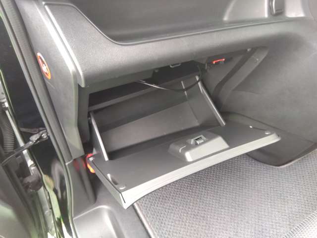 日産 セレナ ２．０ Ｘ ＶセレクションＩＩ R1年 (関東) 99