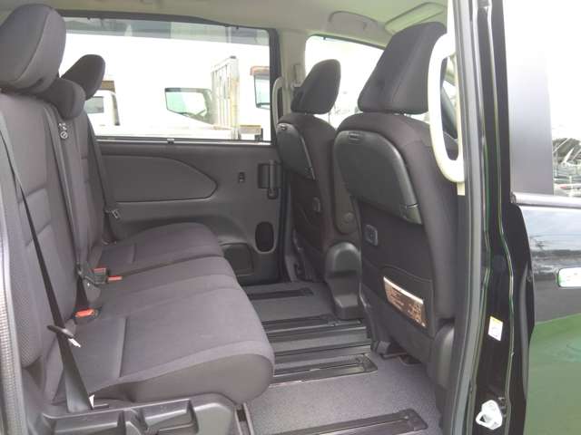 日産 セレナ ２．０ Ｘ ＶセレクションＩＩ R1年 (関東) 99