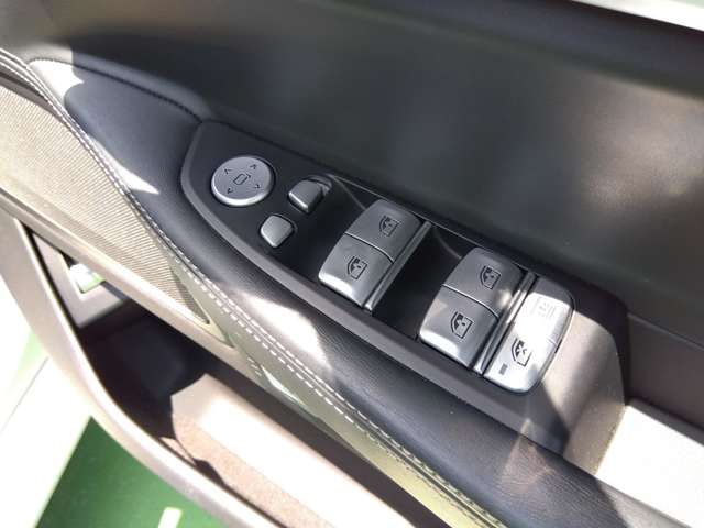 ＢＭＷ ７シリーズ ７４０ｅ　ｉパフォーマンス　Ｍスポーツ H29年 (関東) 99
