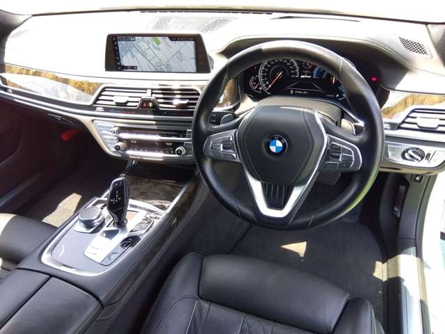 ＢＭＷ ７シリーズ ７４０ｅ　ｉパフォーマンス　Ｍスポーツ H29年 (関東) 99