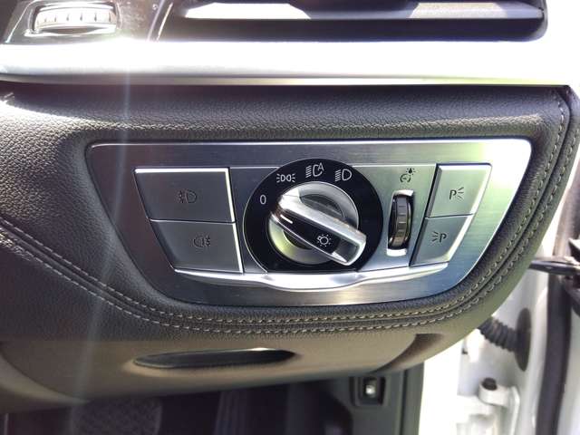 ＢＭＷ ７シリーズ ７４０ｅ　ｉパフォーマンス　Ｍスポーツ H29年 (関東) 99