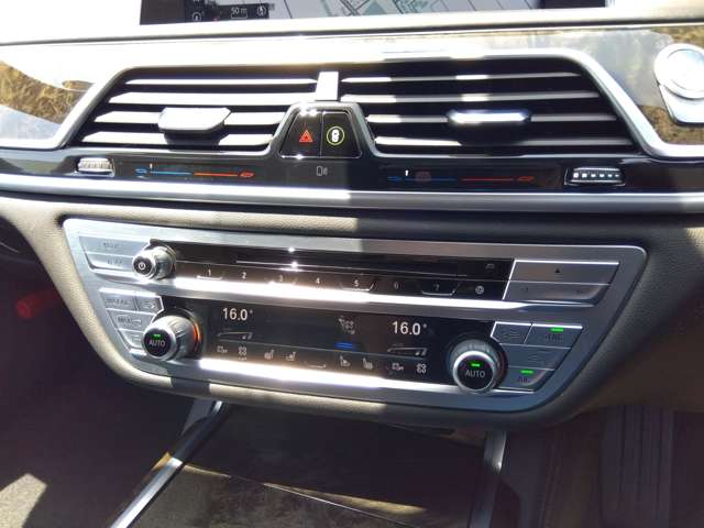 ＢＭＷ ７シリーズ ７４０ｅ　ｉパフォーマンス　Ｍスポーツ H29年 (関東) 99