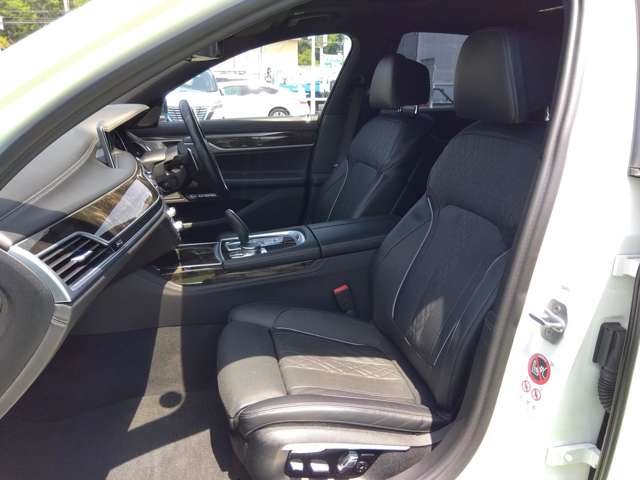 ＢＭＷ ７シリーズ ７４０ｅ　ｉパフォーマンス　Ｍスポーツ H29年 (関東) 99