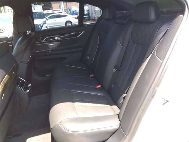 ＢＭＷ ７シリーズ ７４０ｅ　ｉパフォーマンス　Ｍスポーツ H29年 (関東) 99