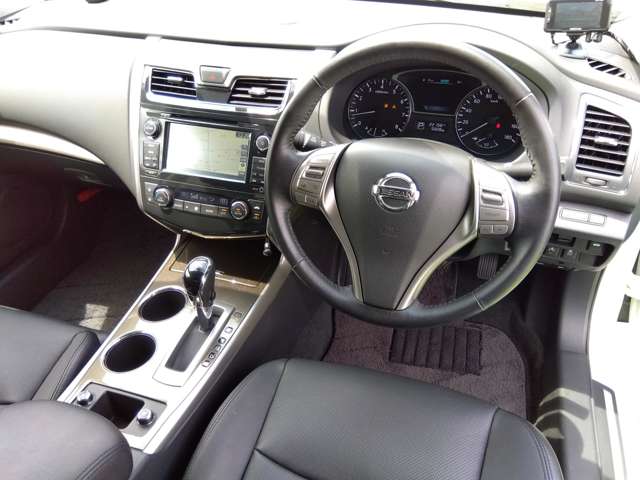 日産 ティアナ ２．５ ＸＶ ナビＡＶＭパッケージ H30年 (関東) 99