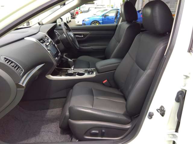 日産 ティアナ ２．５ ＸＶ ナビＡＶＭパッケージ H30年 (関東) 99