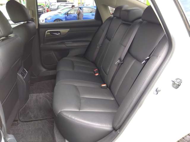 日産 ティアナ ２．５ ＸＶ ナビＡＶＭパッケージ H30年 (関東) 99